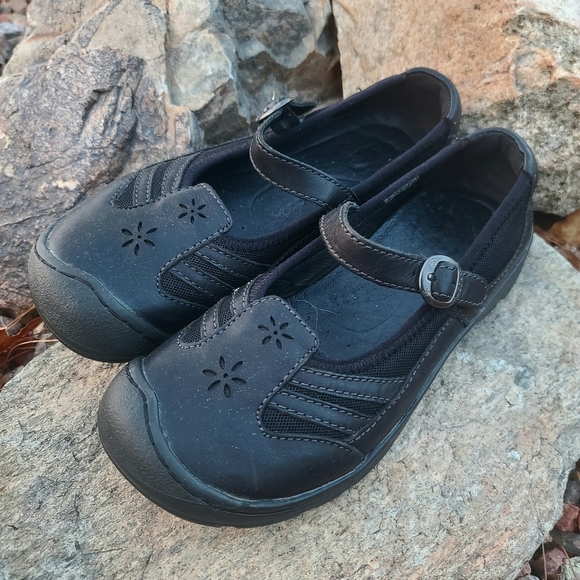 Keen Shoes - Keen Paradise Mary Janes Black Leather Size 8